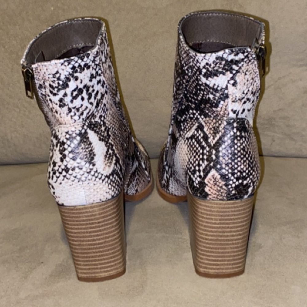 Snake Skin Print Heeled Boots View 4